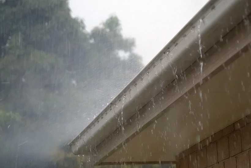 6 causes of overflowing rain gutters